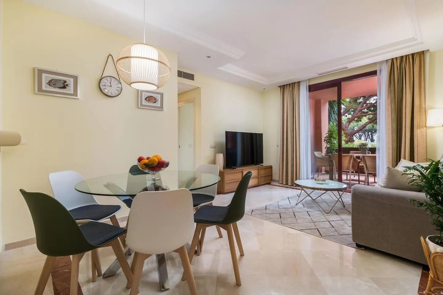 Apartament Beachfront, 3Pools, King Bed, Free Gymparking Marbella